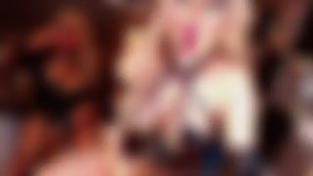 Show de BigCockLatinaTS na webcam