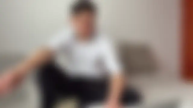 Chat soba uživo modela Enzho_liam