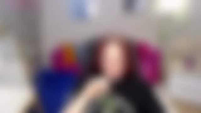 غرفة دردشة kuri_u المباشرة