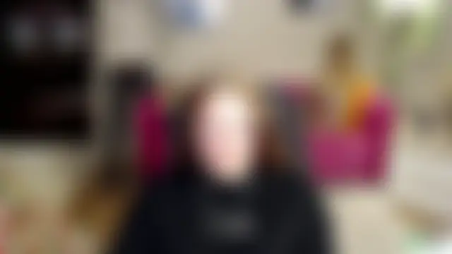חדר צ'אט בשידור חי של kuri_u