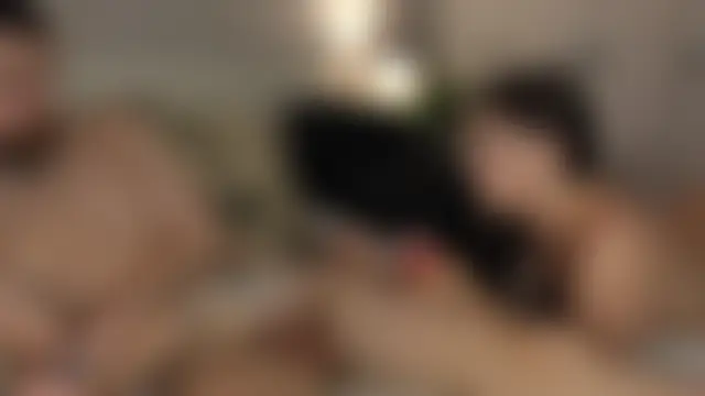 הופעת סקס קאם בשידור חי של wettingcouple