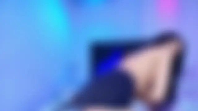 Maddie_T18's Live XXX Chat