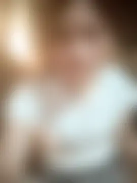 Momo-biki – Naživo chatovacia miestnosť