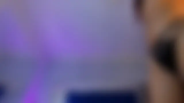 Ciara_HotTs: διαδικτυακό σόου στην κάμερα