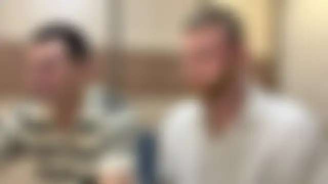 Adam_ice: διαδικτυακό σόου στην κάμερα