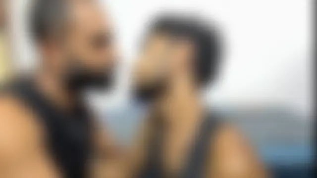 Show modela DesiDaddyandSon na web-kameri
