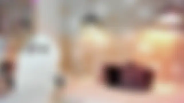 חדר צ'אט בשידור חי של LalilaBrunettee