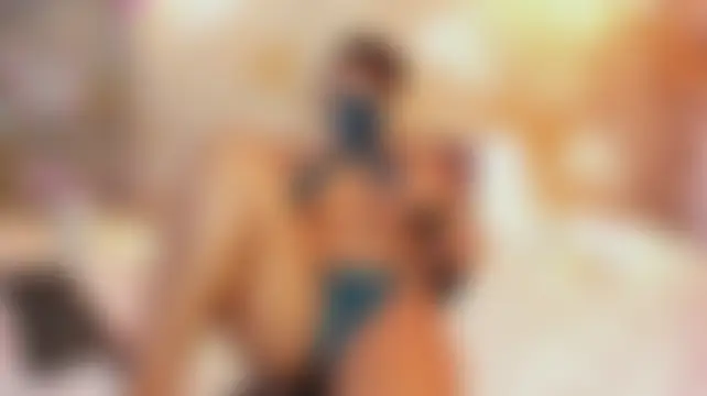 LalilaBrunetteen Live chat-huone