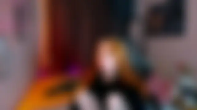 חדר צ'אט בשידור חי של Asuka_miu