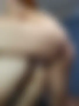 חדר צ'אט בשידור חי של LeoyNicky98