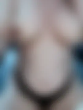 AkuManis' Webcam Show
