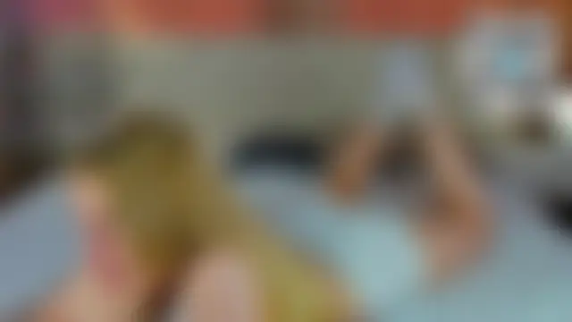Linda__Bloom élő chatszobája