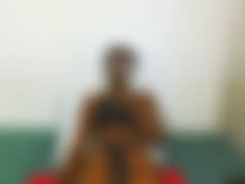 ChocoSlenderXXX Chat Room in diretta