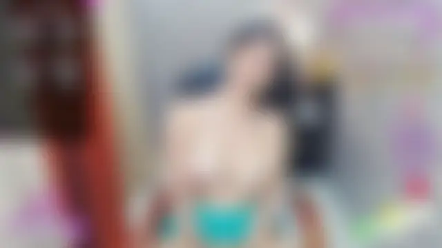BigTitsnHugeCockTs 网络视讯表演