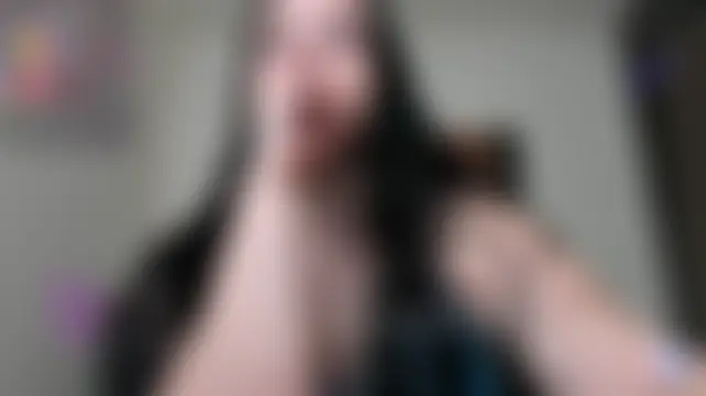 GoldenLunaa XXX чат на живо