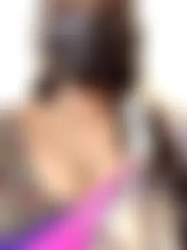 غرفة دردشة Navya-Reddy المباشرة