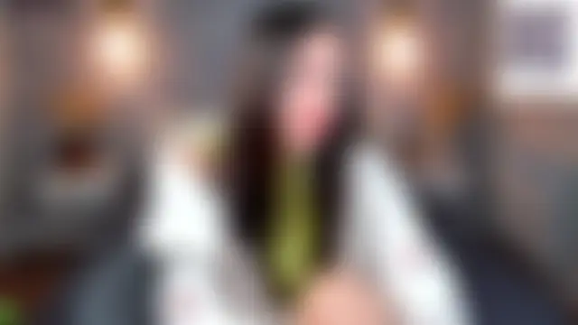 elise_robbie – Naživo chatovacia miestnosť