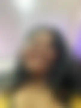 Emma_hassani's Live Chat Room