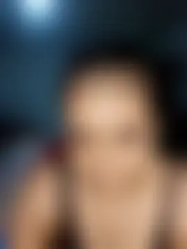 Emily_Rouse23 Adlı Modelin Canlı Sohbet Odası