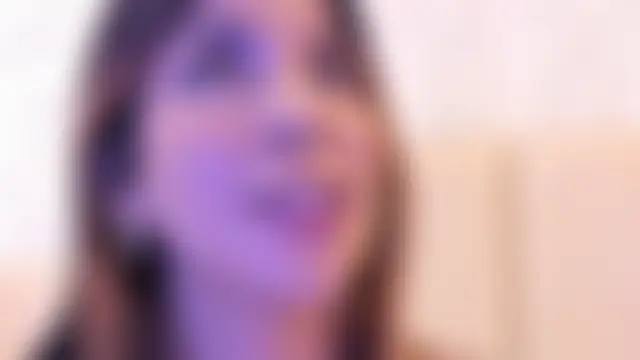 VioletaHills_ élő XXX-chatje