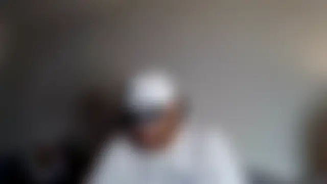 Živá chatovací místnost TallHungandCloudy69