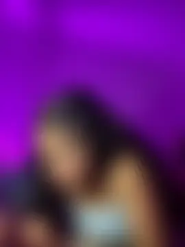 Linda-323 লাইভ চ্যাট রুম