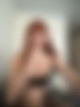 SofiaBloomy élő XXX-chatje