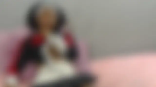 LittleVirginAngel Chat Room in diretta