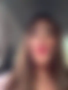 Chat soba uživo modela Rossie_Blooms