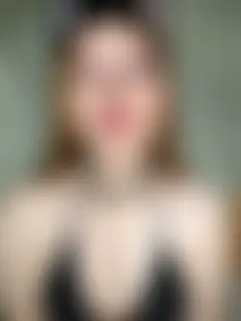 Amber_prada Adlı Modelin Canlı Sohbet Odası