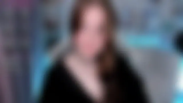 Elisabeth_Binder Chat Room in diretta