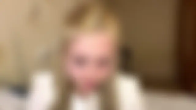 Sophia_Blonde's Live Chat Room