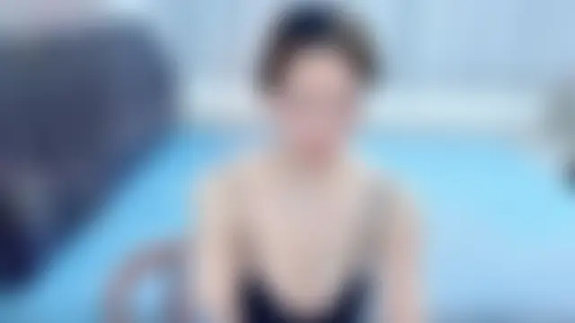 dandan122 Adlı Modelin Canlı Sohbet Odası