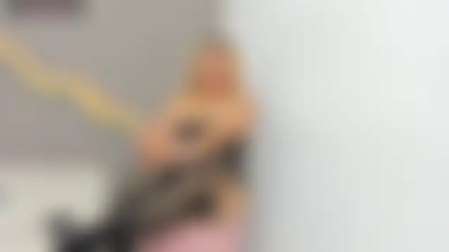 غرفة دردشة viioletta_28 المباشرة