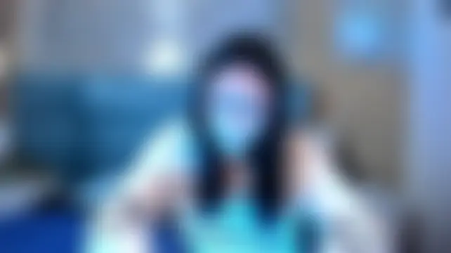 Show modela ZoeWillins na web-kameri