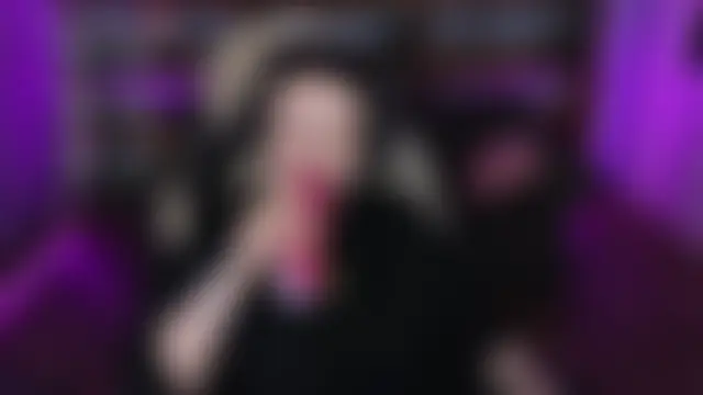 QwertyAnnie_Lbo Ruang Obrolan Langsung