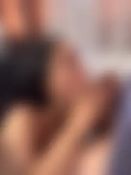 Chat soba uživo modela DeeaKalifa
