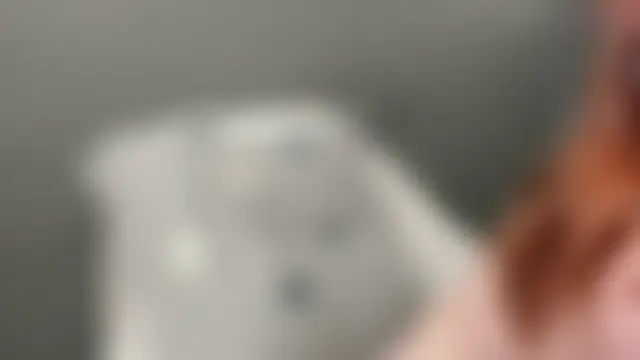 חדר צ'אט בשידור חי של LeyaBloom