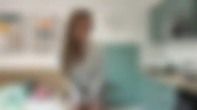 MonaBlisss' Live Chat Room