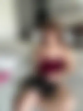 Sarahhh_xxx – Naživo chatovacia miestnosť