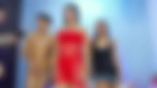Show modela FRIENDS_CURIOUS na web-kameri
