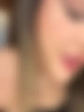IsabelleMilan's Live Chat Room