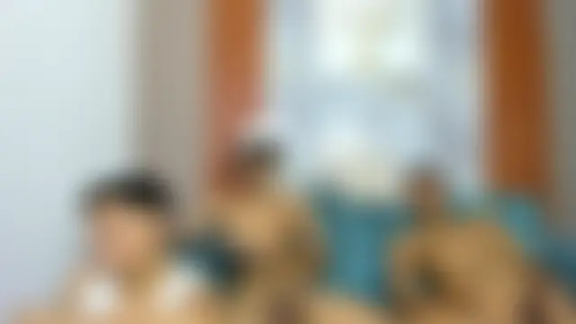 THREE_BLACK webcam show