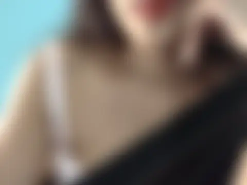 Nataliya__356 Adlı Modelin Canlı Sohbet Odası