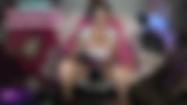 nikki_juggs' Live Chat Room