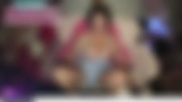 nikki_juggs Adlı Modelin Canlı Sohbet Odası