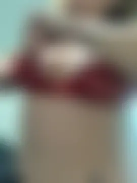 lulupiecitosamor's Live Webcam Chat