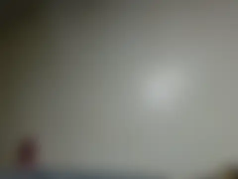lue_bianca élő chatszobája