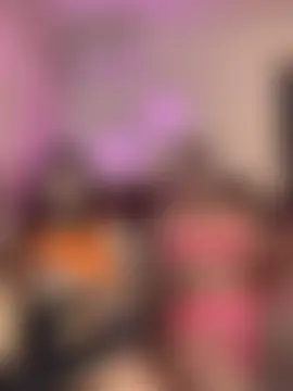 Sabrinedivinee 现场聊天室