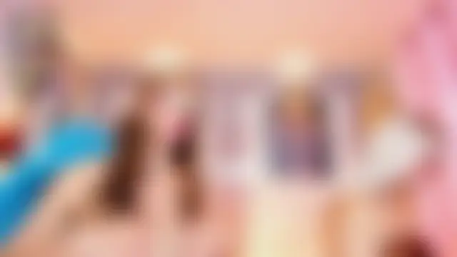 _the_blonde_girls01's Live Webcam Show